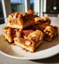 apple pie snickerdoodle cookie bars
