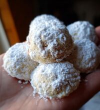 gingerbread snowball cookies