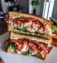 lobster club sandwich